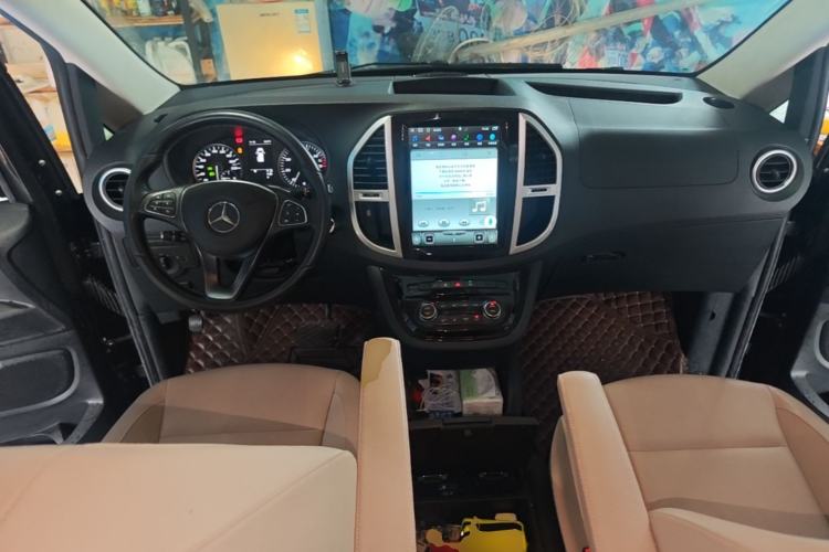 Used Mercedes-Benz Vito 2016 2.0T Business Edition Center Console