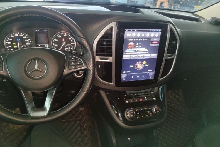Used Mercedes-Benz Vito 2016 2.0T Business Edition Center Console
