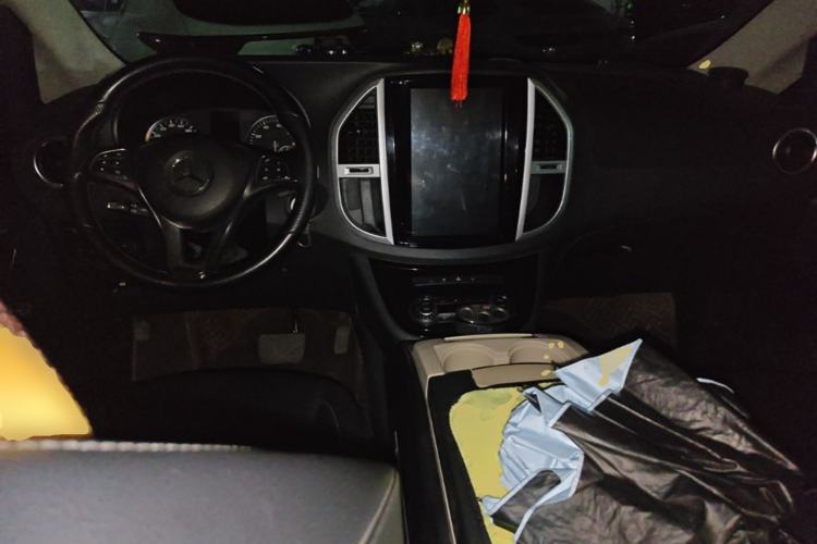 Used Mercedes-Benz Vito 2016 2.0T Business Edition Center Console