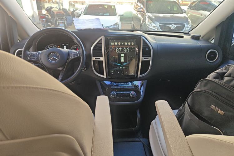 Used Mercedes-Benz Vito 2016 2.0T Business Edition Center Console