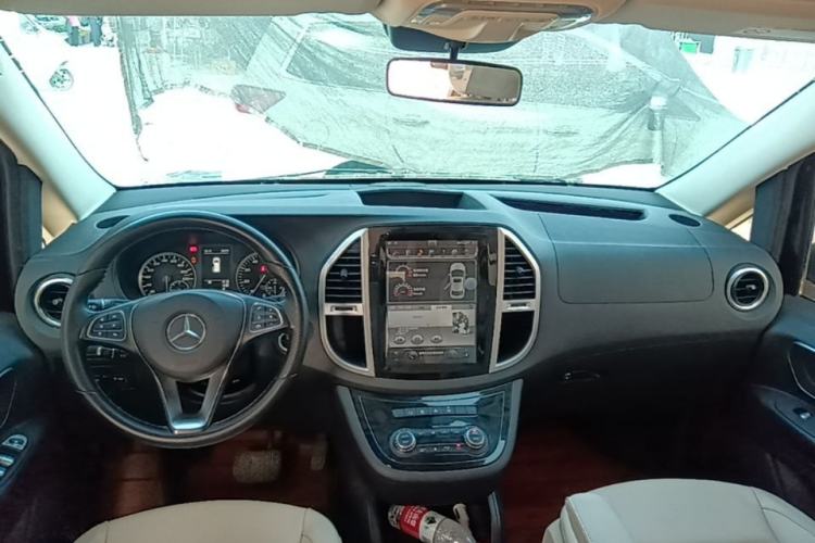 Used Mercedes-Benz Vito 2016 2.0T Business Edition Center Console