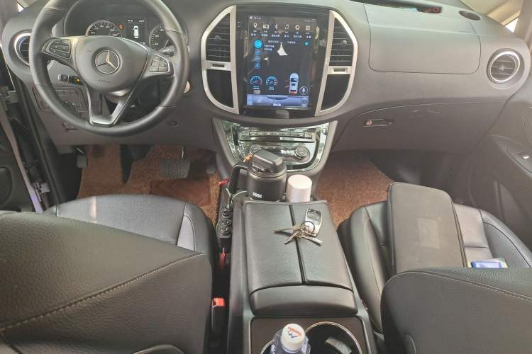 Used Mercedes-Benz Vito 2016 2.0T Business Edition Center Console