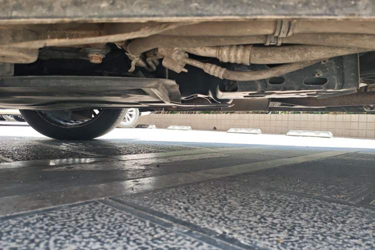 Used Mercedes-Benz Vito  Chassis Front Left