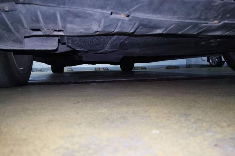 Used Mercedes-Benz Vito 2016 2.0T Elite Version 9-seater Chassis Front Right