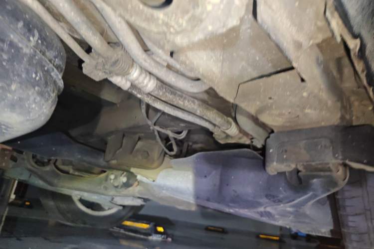 Used Mercedes-Benz Vito 2016 2.0T Elite Edition Chassis Rear Left