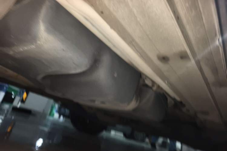 Used Mercedes-Benz Vito 2016 2.0T Business Edition Chassis Rear Left