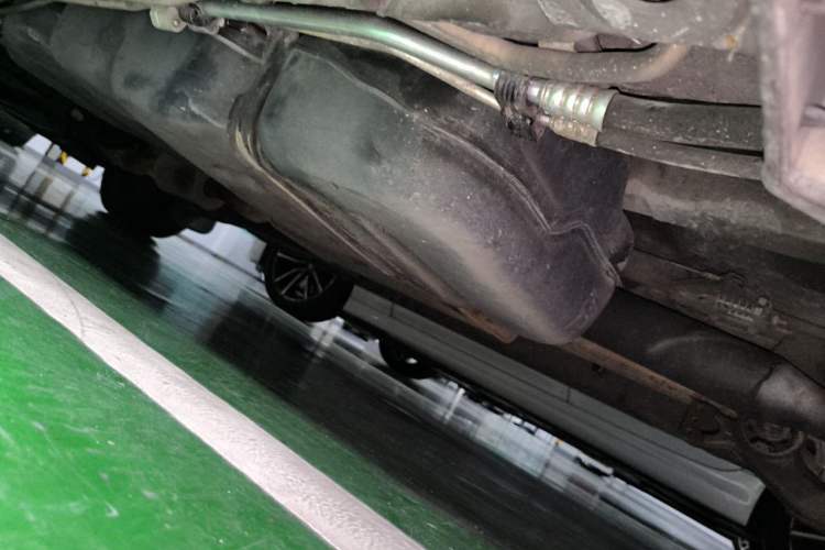 Used Mercedes-Benz Vito 2016 2.0T Business Edition Chassis Rear Left