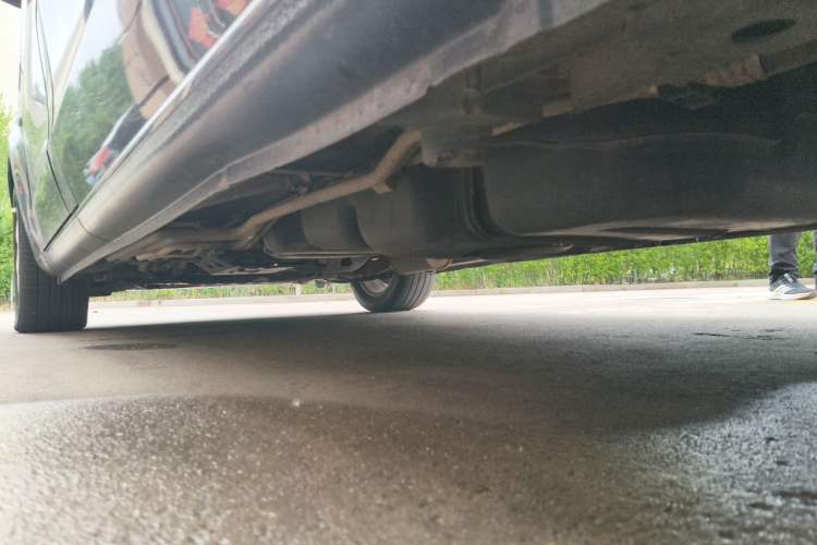 Used Mercedes-Benz Vito 2016 2.0T Elite Edition Chassis Rear Left