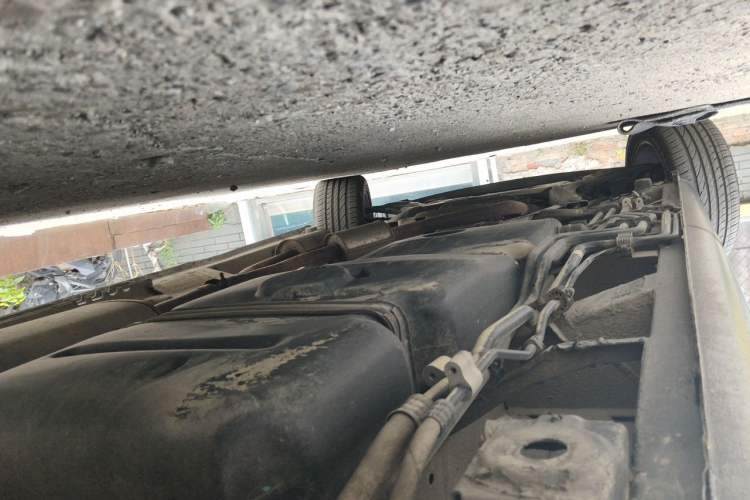 Used Mercedes-Benz Vito  Chassis Rear Left