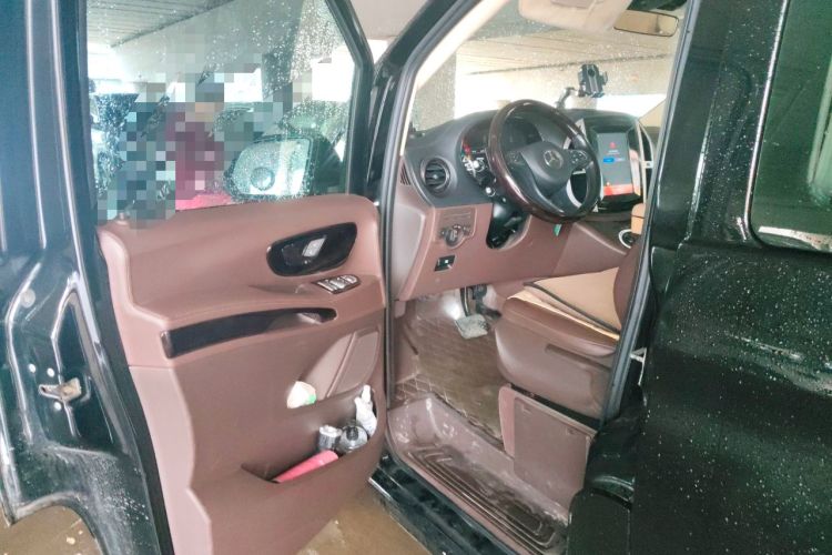 Used Mercedes-Benz Vito 2016 2.0T Elite Edition Driver Seat