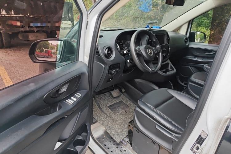 Used Mercedes-Benz Vito 2016 2.0T Elite Version 9-seater Driver Seat