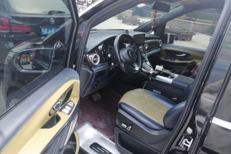 Used Mercedes-Benz Vito 2016 2.0T Elite Edition Driver Seat