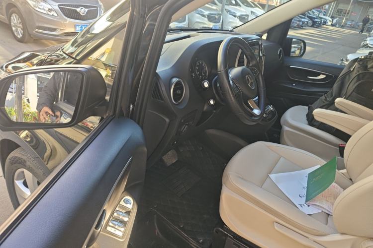 Used Mercedes-Benz Vito 2016 2.0T Business Edition Driver Seat