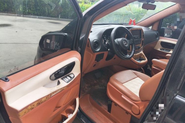 Used Mercedes-Benz Vito 2016 2.0T Elite Edition Driver Seat