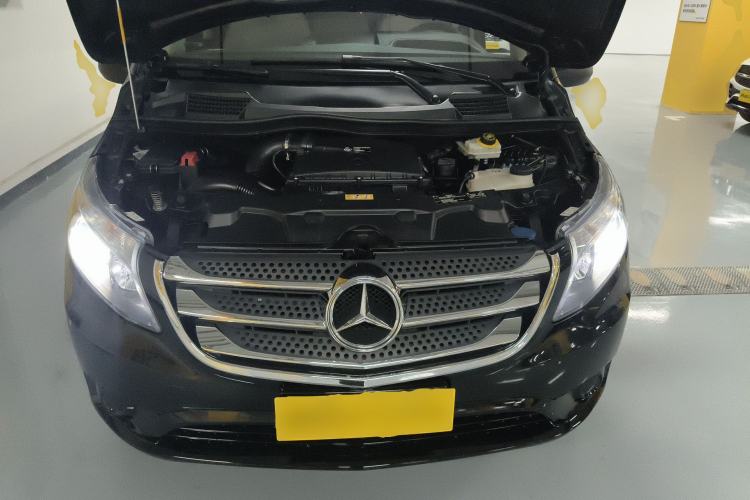 Used Mercedes-Benz Vito 2016 2.0T Elite Edition Engine Bay
