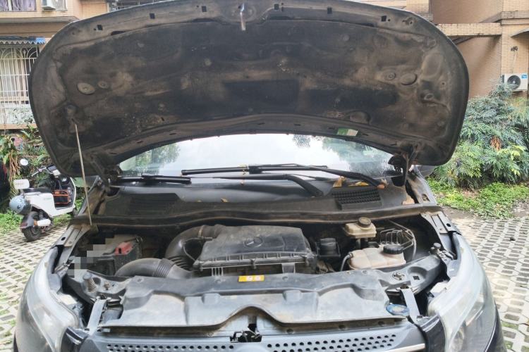 Used Mercedes-Benz Vito 2016 2.0T Elite Version 9-seater Engine Bay