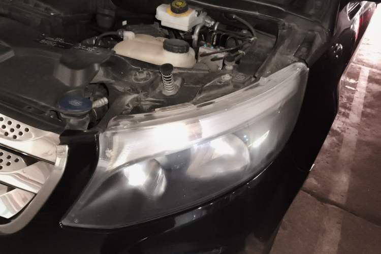 Used Mercedes-Benz Vito 2016 2.0T Business Edition Engine Bay Left