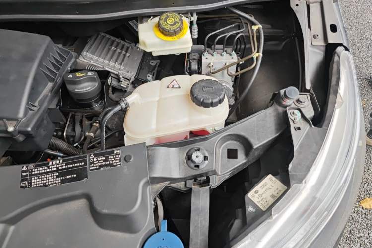 Used Mercedes-Benz Vito 2016 2.0T Business Edition Engine Bay Left