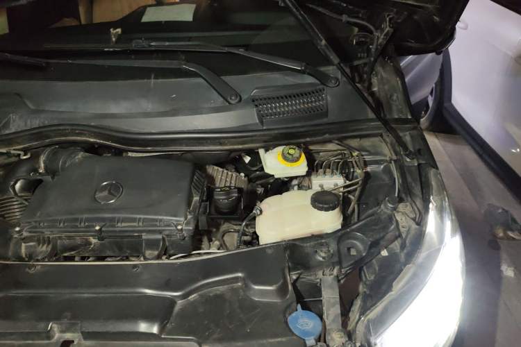 Used Mercedes-Benz Vito 2016 2.0T Business Edition Engine Bay Left