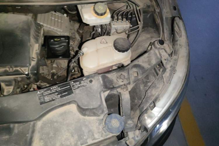 Used Mercedes-Benz Vito 2016 2.0T Business Edition Engine Bay Left