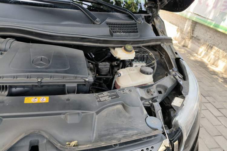 Used Mercedes-Benz Vito 2016 2.0T Business Edition Engine Bay Left