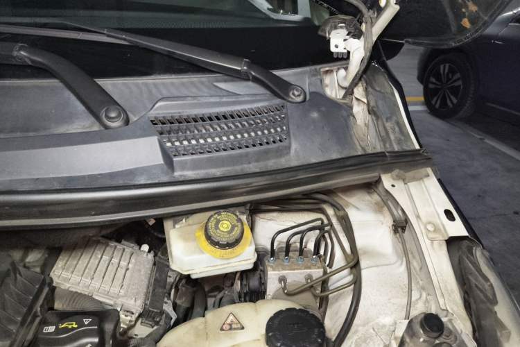 Used Mercedes-Benz Vito 2016 2.0T Business Edition Engine Bay Left
