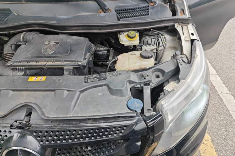 Used Mercedes-Benz Vito 2016 2.0T Elite Version 9-seater Engine Bay Left