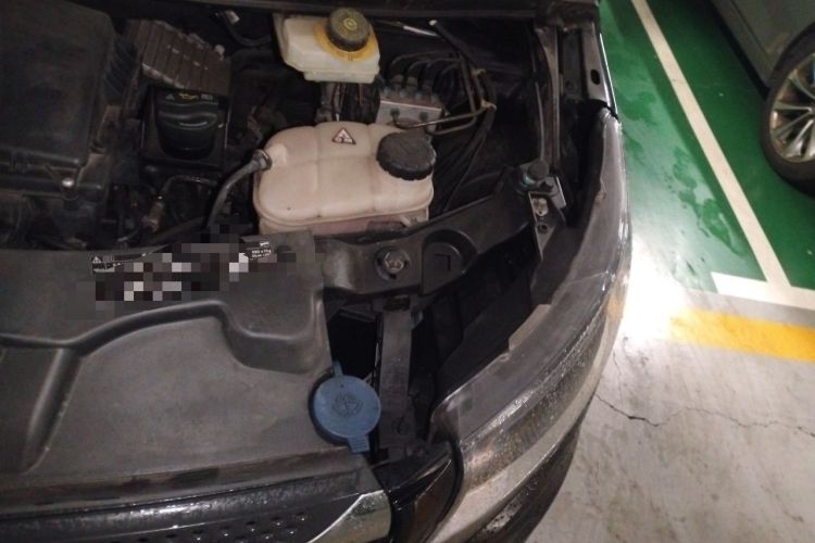 Used Mercedes-Benz Vito 2016 2.0T Business Edition Engine Bay Left