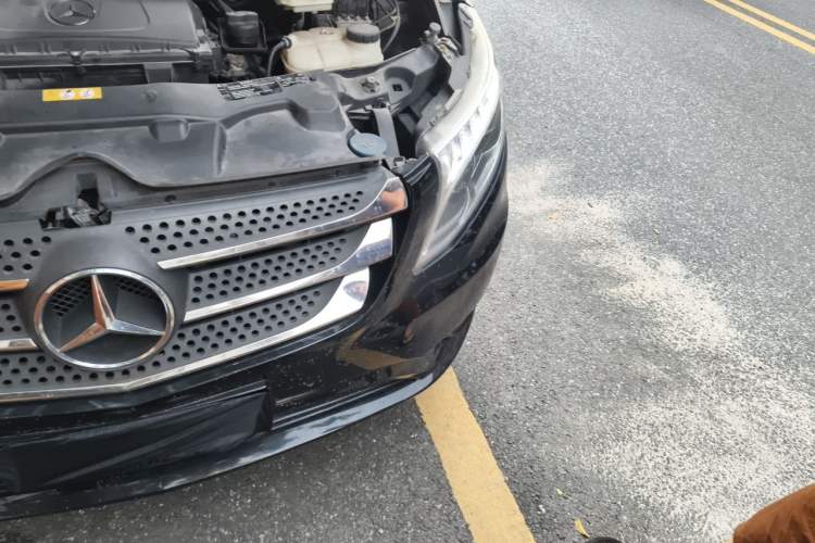 Used Mercedes-Benz Vito 2016 2.0T Business Edition Engine Bay Left