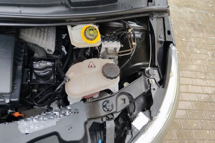 Used Mercedes-Benz Vito 2016 2.0T Business Edition Engine Bay Left