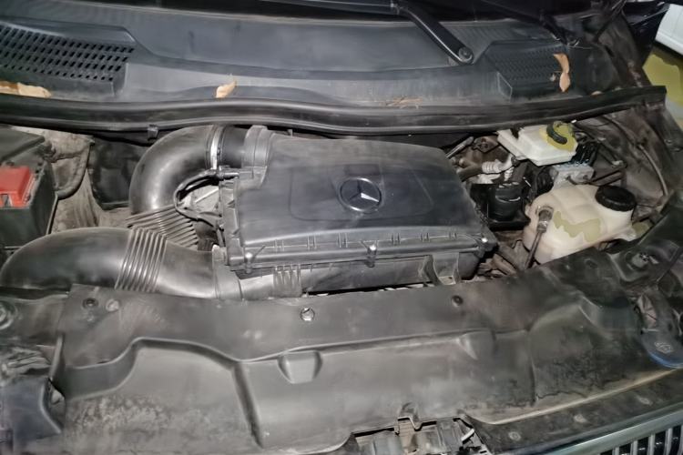 Used Mercedes-Benz Vito 2016 2.0T Elite Version 9-seater Engine Bay
