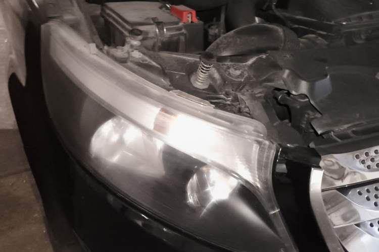 Used Mercedes-Benz Vito 2016 2.0T Business Edition Engine Bay Right