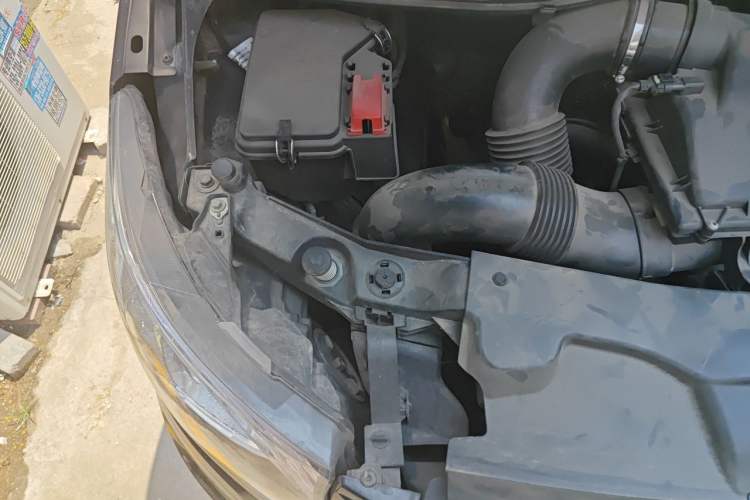 Used Mercedes-Benz Vito 2016 2.0T Elite Edition Engine Bay Right
