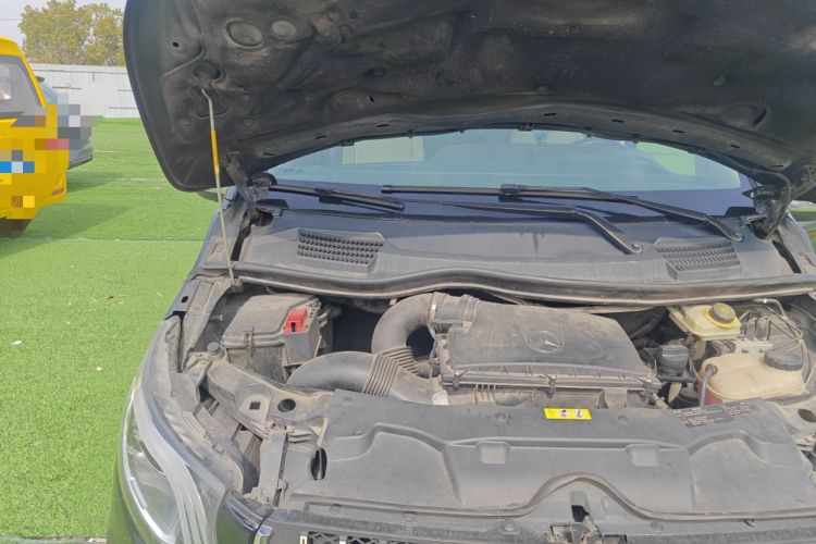 Used Mercedes-Benz Vito 2016 2.0T Elite Edition Engine Bay Right