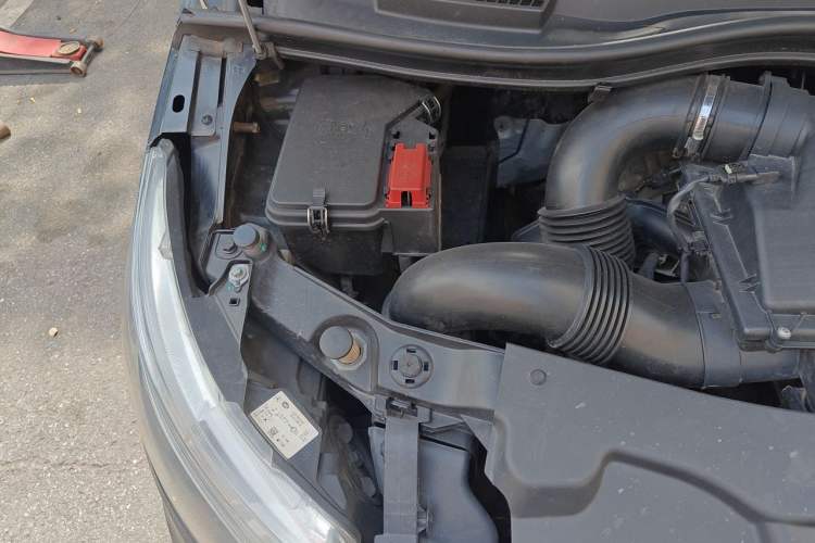 Used Mercedes-Benz Vito 2016 2.0T Business Edition Engine Bay Right