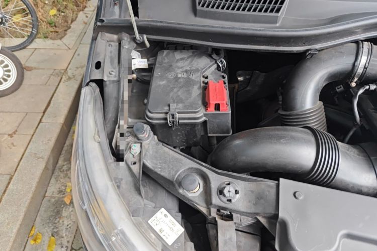 Used Mercedes-Benz Vito 2016 2.0T Business Edition Engine Bay Right