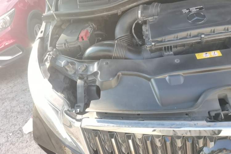 Used Mercedes-Benz Vito  Engine Bay Right