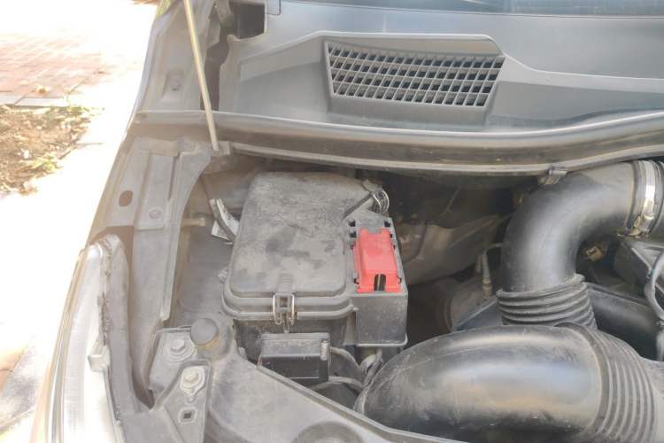 Used Mercedes-Benz Vito 2016 2.0T Business Edition Engine Bay Right