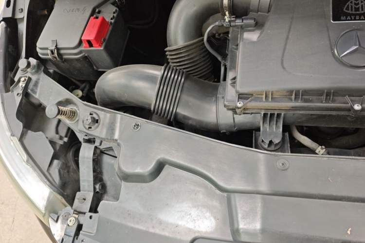 Used Mercedes-Benz Vito 2016 2.0T Business Edition Engine Bay Right