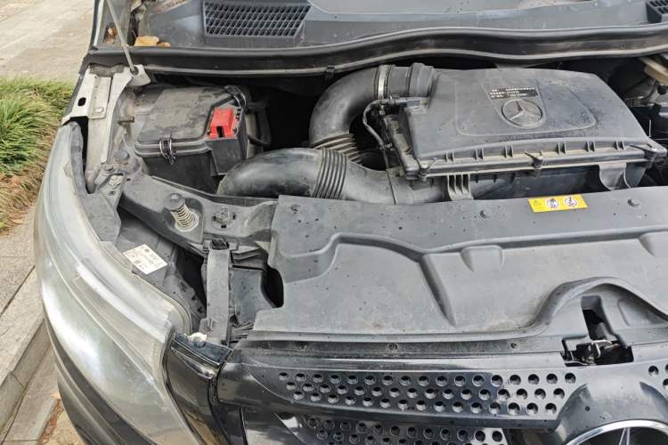 Used Mercedes-Benz Vito 2016 2.0T Elite Version 9-seater Engine Bay Right