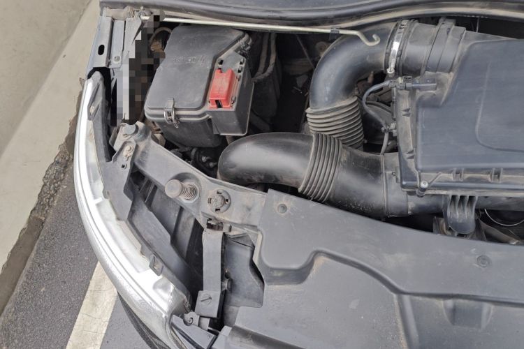 Used Mercedes-Benz Vito 2016 2.0T Business Edition Engine Bay Right