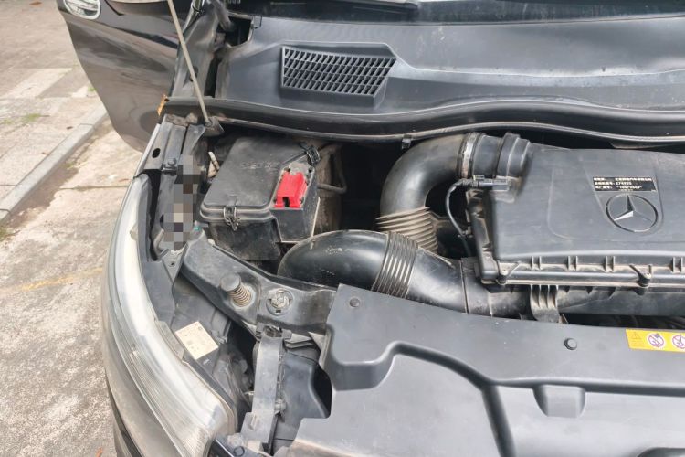 Used Mercedes-Benz Vito 2016 2.0T Elite Edition Engine Bay Right