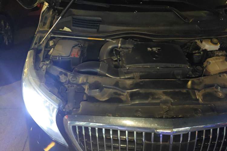 Used Mercedes-Benz Vito 2016 2.0T Business Edition Engine Bay Right