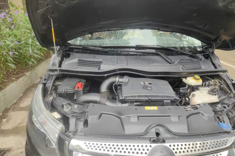 Used Mercedes-Benz Vito 2016 2.0T Elite Edition Engine Bay Right