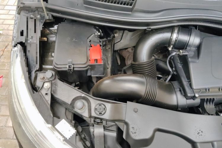 Used Mercedes-Benz Vito 2016 2.0T Business Edition Engine Bay Right