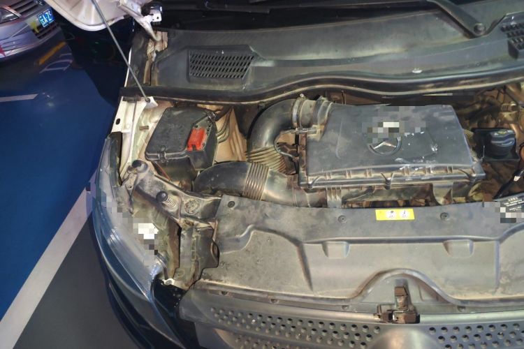 Used Mercedes-Benz Vito 2016 2.0T Elite Edition Engine Bay Right