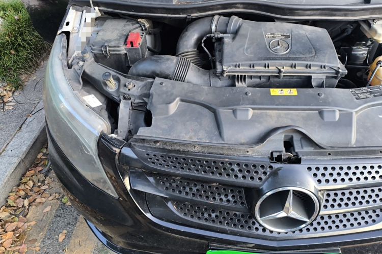 Used Mercedes-Benz Vito 2016 2.0T Elite Version 9-seater Engine Bay Right