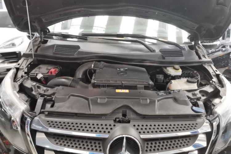 Used Mercedes-Benz Vito 2016 2.0T Elite Edition Engine Bay