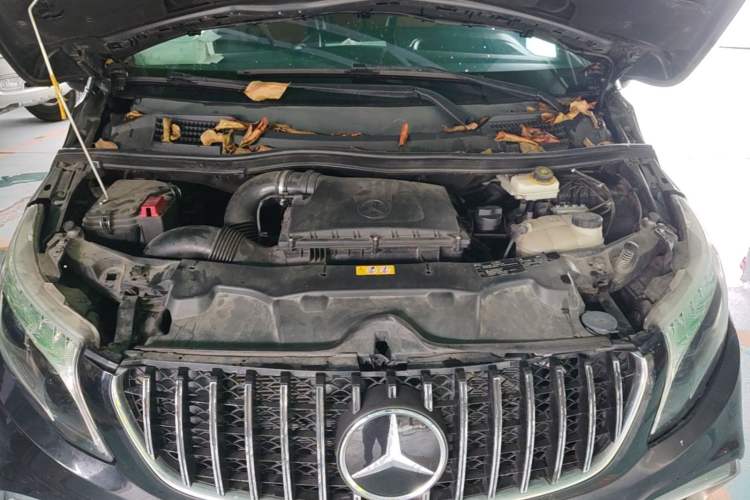 Used Mercedes-Benz Vito 2016 2.0T Elite Edition Engine Bay