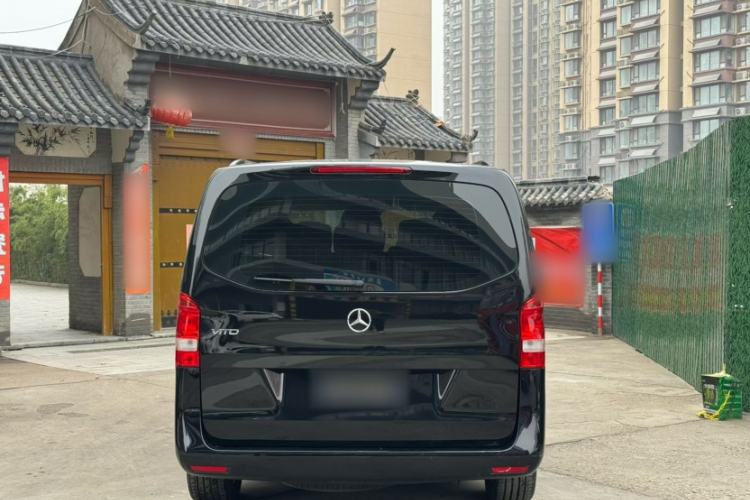 Used Mercedes-Benz Vito 2016 2.0T Elite Edition Exterior 2